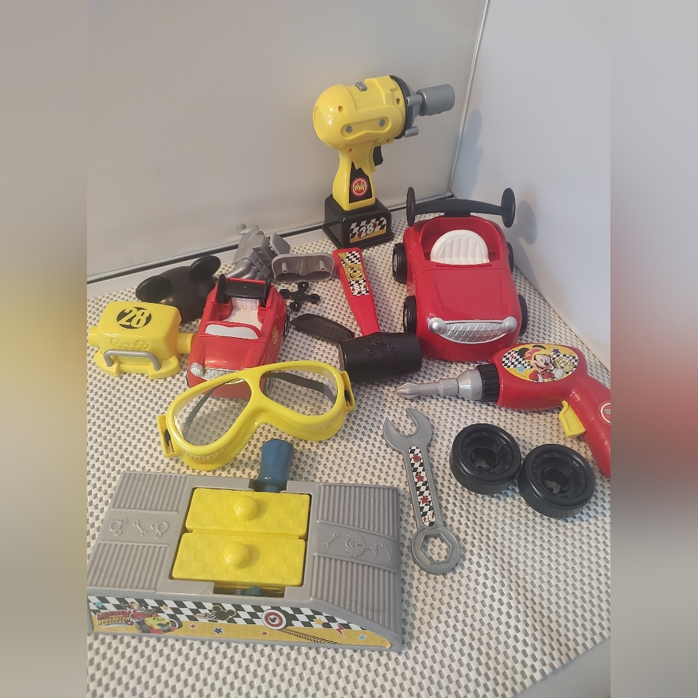 Mickey Mouse Roadsters 38266 Racers Custom Car Kit